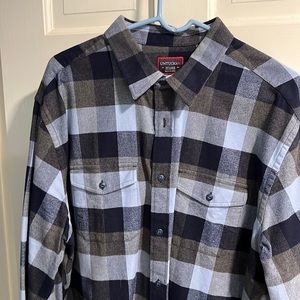 Men’s XXL Untuckit flannel button down. Very soft and fits great